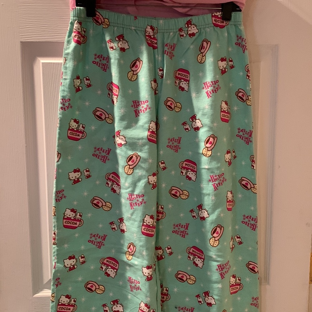 Hello Kitty PJs - Picture 3 of 7